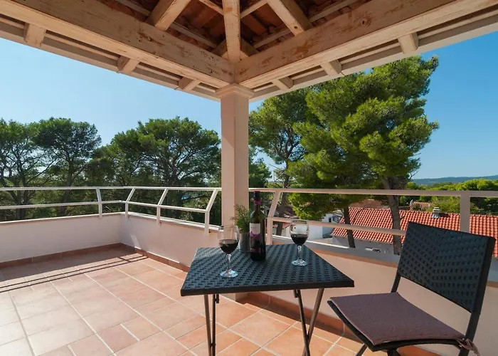 Beachside Villa Marko