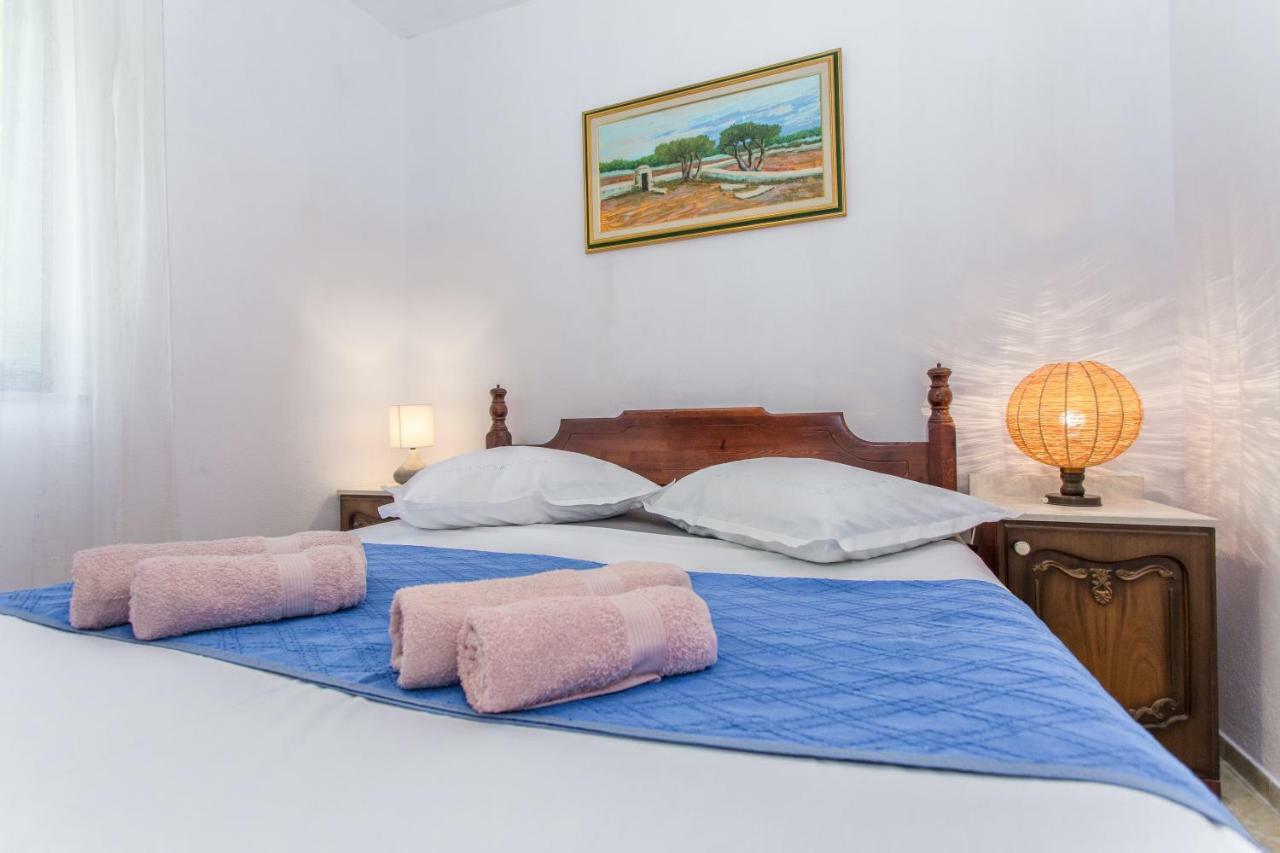Beachside Villa Marko Apartma *