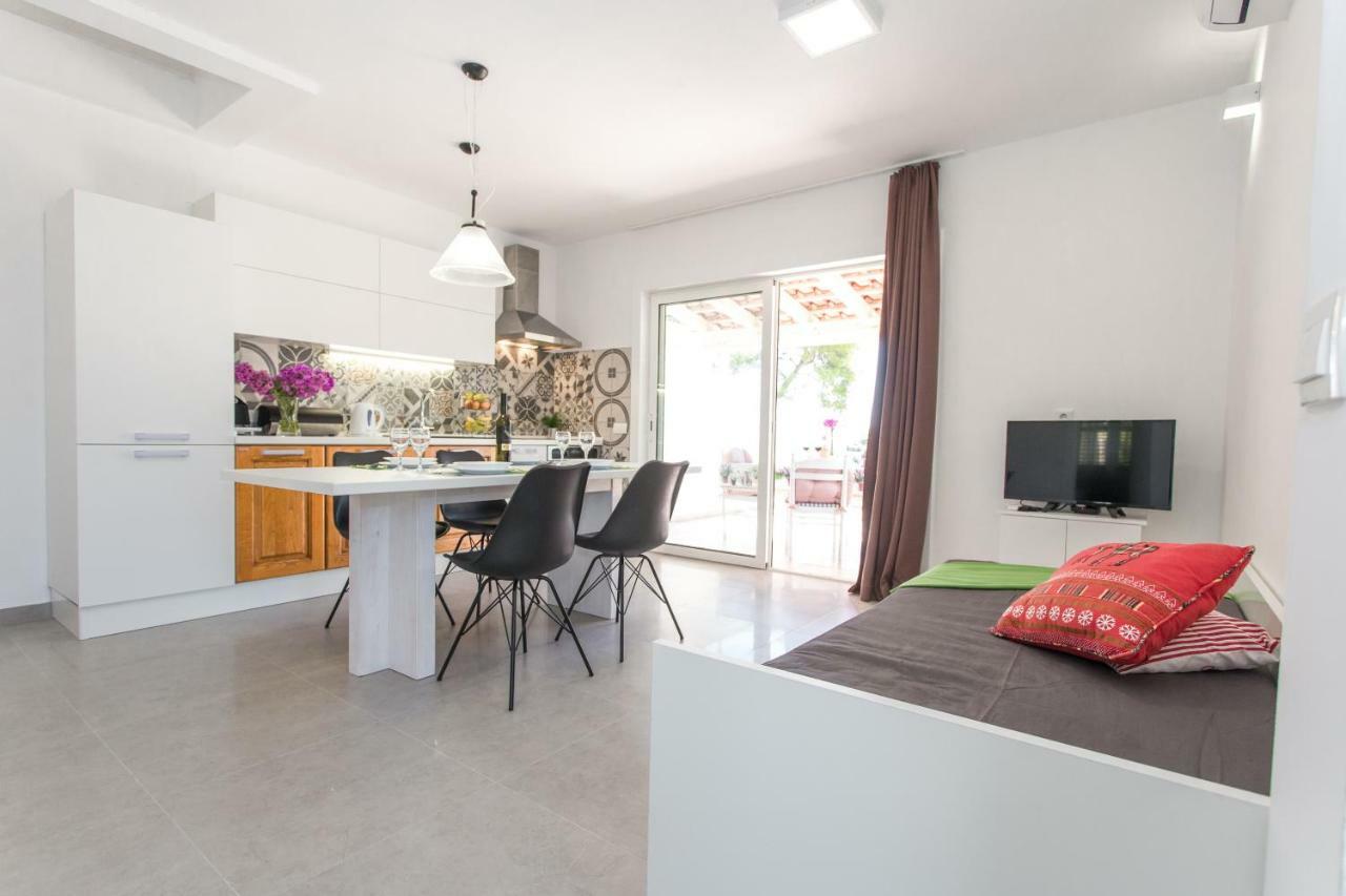 Beachside Villa Marko Apartma *