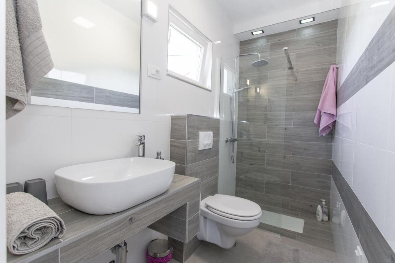 Apartma Beachside Villa Marko Milna (Brac)